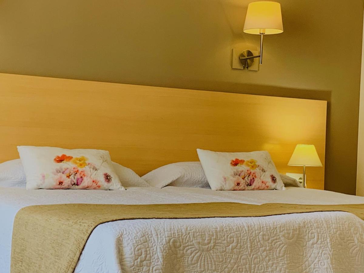 Hotel Restaurant Llansola Sant Carlos de la Ràpita Eksteriør bilde