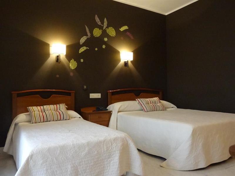 Hotel Restaurant Llansola Sant Carlos de la Ràpita Eksteriør bilde