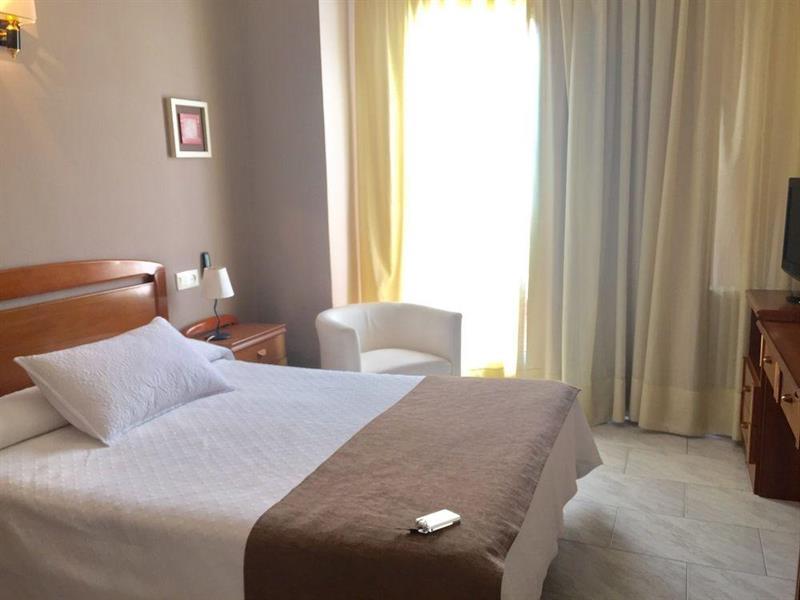 Hotel Restaurant Llansola Sant Carlos de la Ràpita Eksteriør bilde